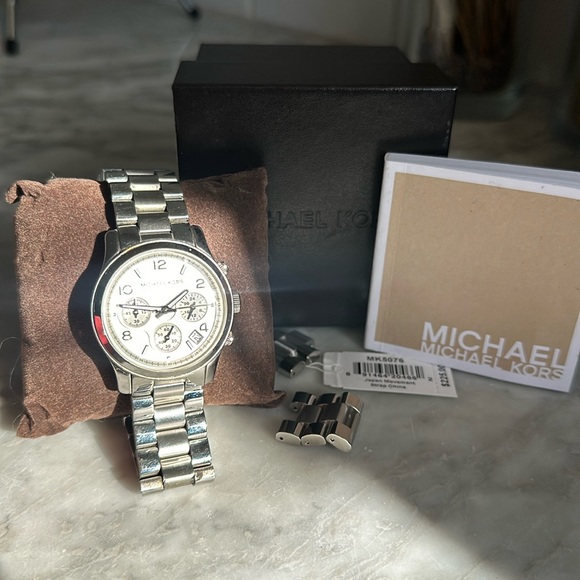 Michael Kors Runway Silver-Tone Watch - Picture 1 of 10